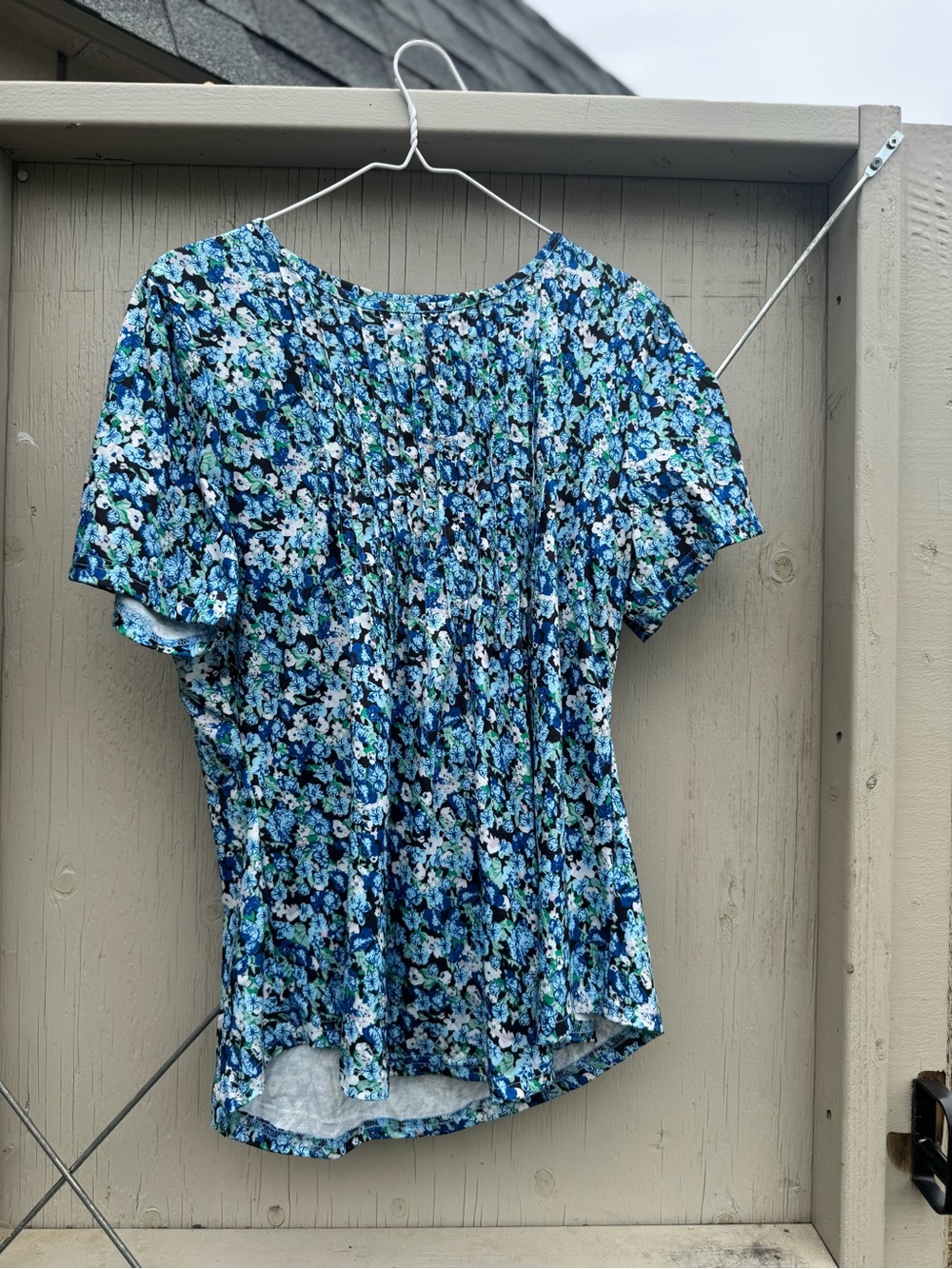 Blue Floral Short-Sleeve Women's Top